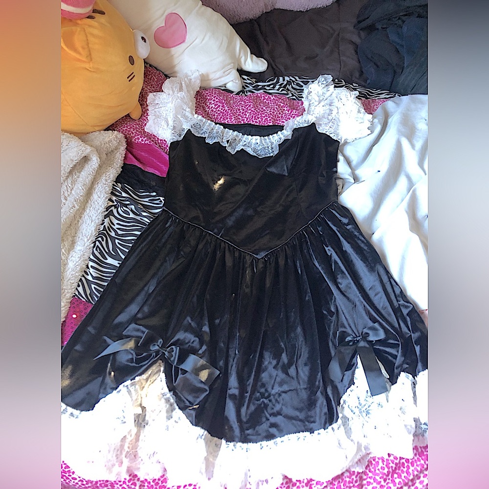 lace ruffle goth dress